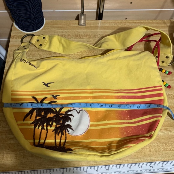 Billabong Sling Bag - Picture 2 of 3